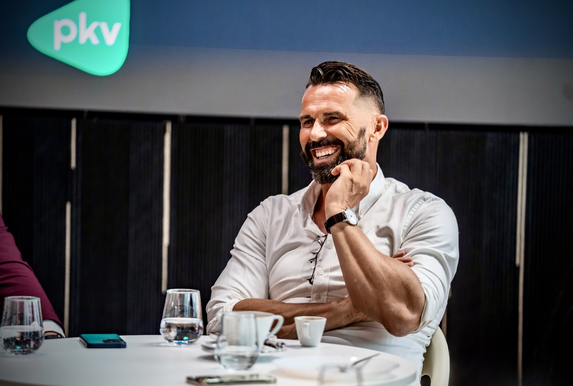 TOP COMM - úspěšná komunikaci na vysoké úrovni pro byznys, management a leadership. Manažerská a obchodná rétorika pro práci s lidmi, vzájemné porozumění a dosahování výsledků.